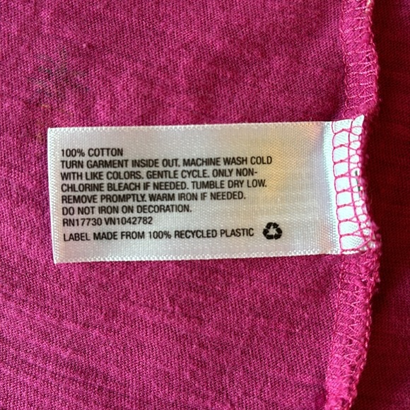 V-Neck Summer T-shirt, Size Large - Picture 7 of 7